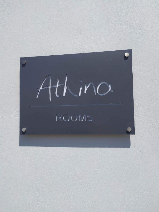 Athina Rooms Karvounades Bagian luar foto